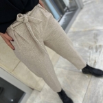 شلوار فوتر مام فیت رنگ کرم