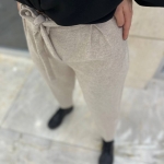 شلوار فوتر مام فیت رنگ کرم